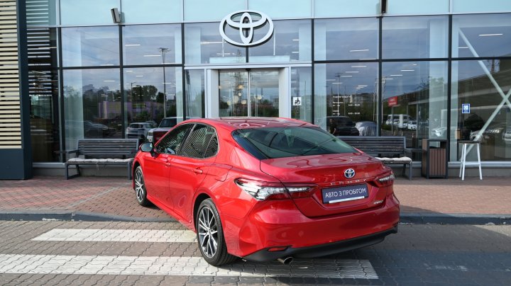 Toyota Camry Premium 2023