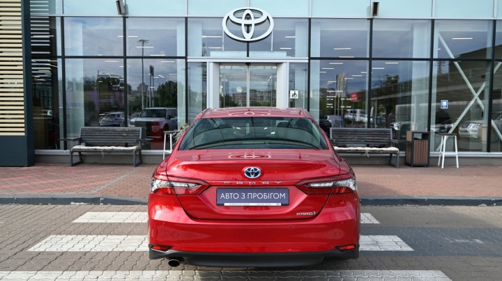 Toyota Camry Premium 2023