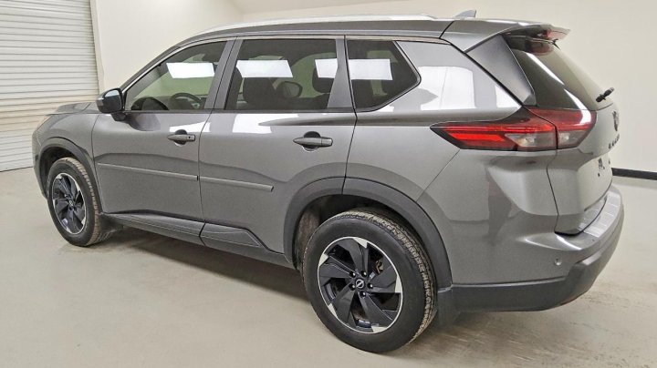 Nissan ROGUE  2024