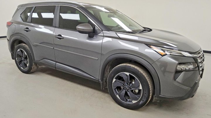 Nissan ROGUE  2024