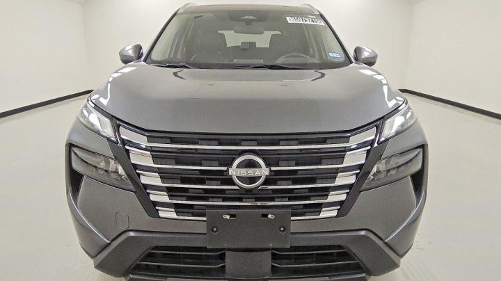 Nissan ROGUE  2024