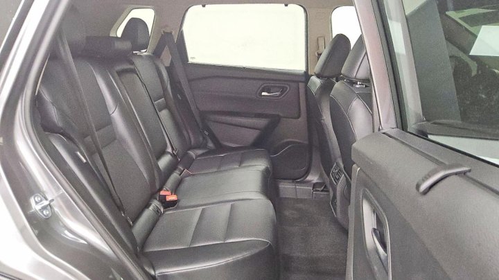 Nissan ROGUE  2024