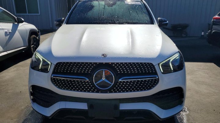 Mercedes-Benz GLE  2021