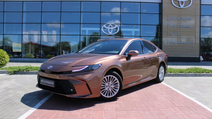 Toyota Camry Comfort 2025