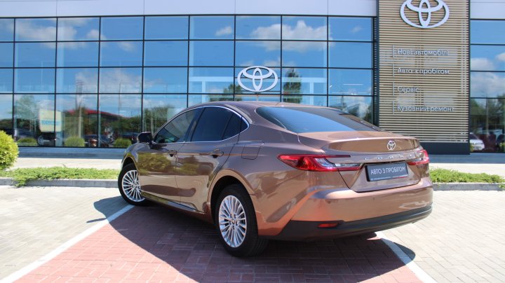 Toyota Camry Comfort 2025