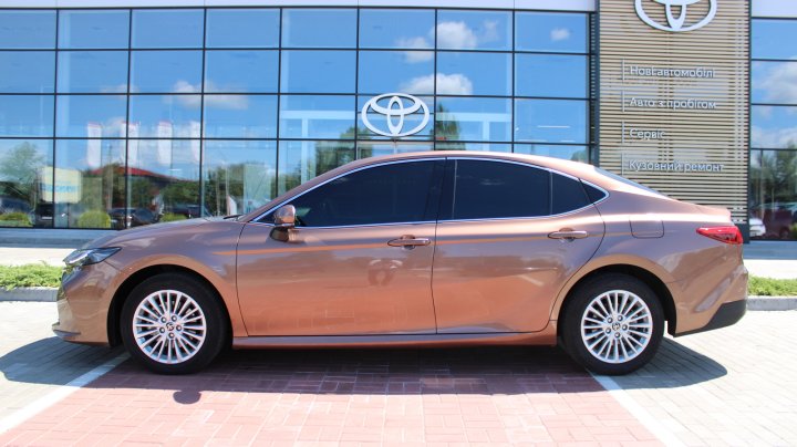 Toyota Camry Comfort 2025