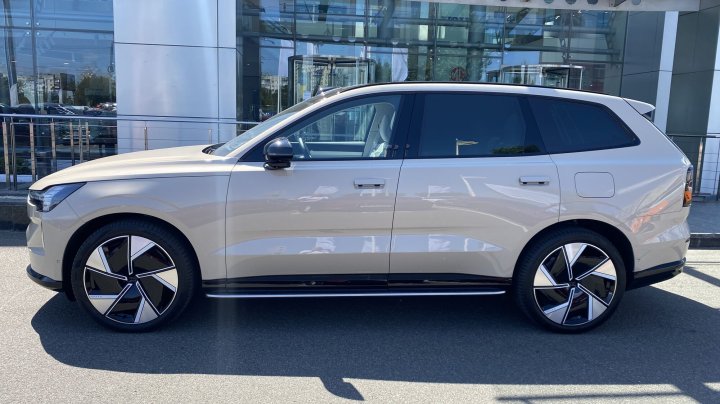 Volvo EX90 Ultra AWD 2025