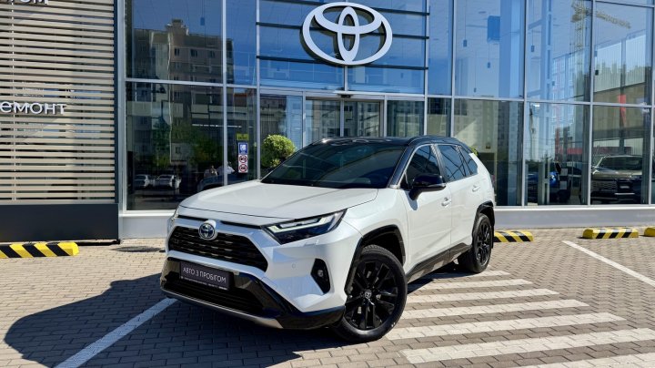 Toyota RAV4 Style 2024