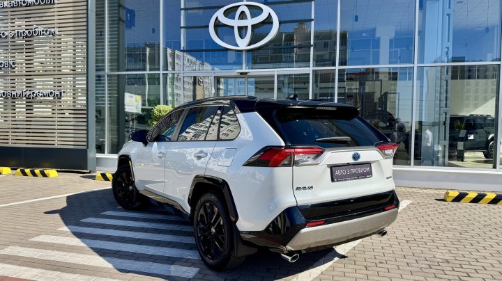 Toyota RAV4 Style 2024