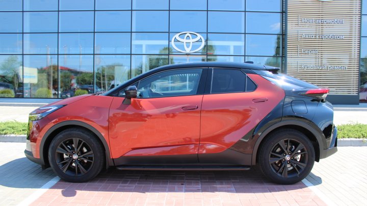 Toyota C-HR GR SPORT 2025