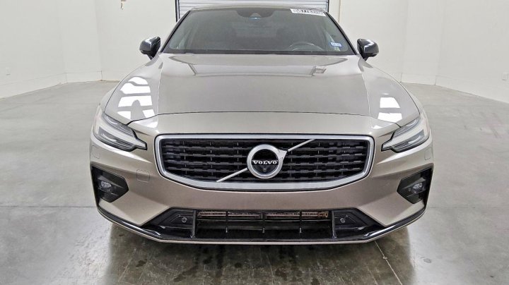 Volvo S60  2019