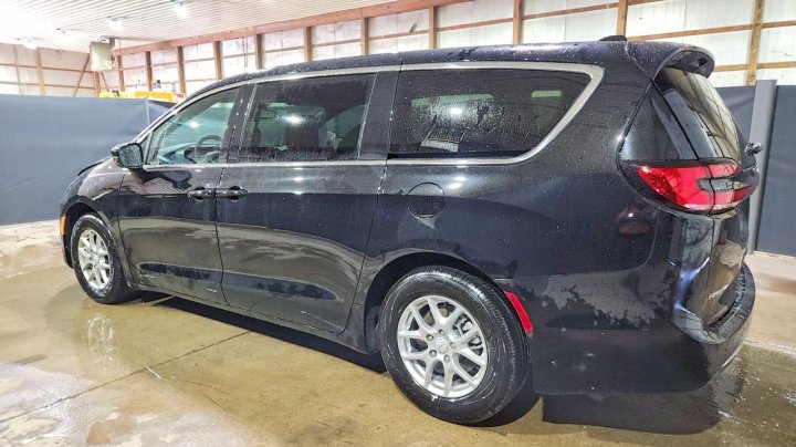 CHRYSLER Pacifica  2027