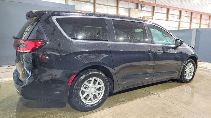 CHRYSLER Pacifica  2027