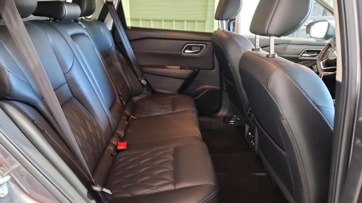 Nissan ROGUE  2024