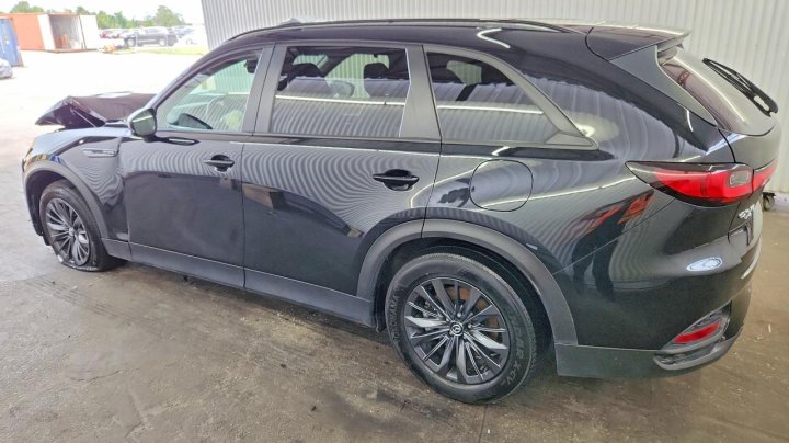 Mazda CX-70  2025