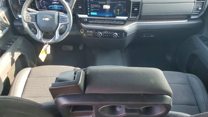 Chevrolet Silverado  2026