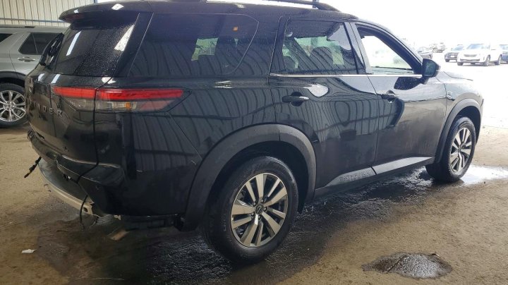 Nissan Pathfinder  2026