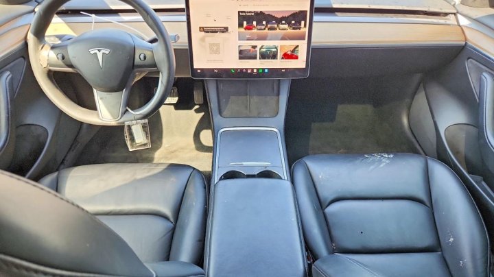 Tesla MODEL  2022