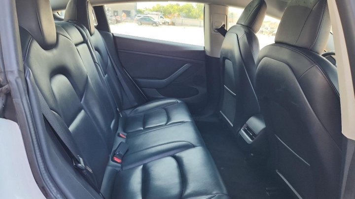 Tesla MODEL  2022