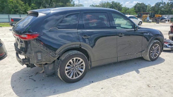 Mazda CX-90  2025