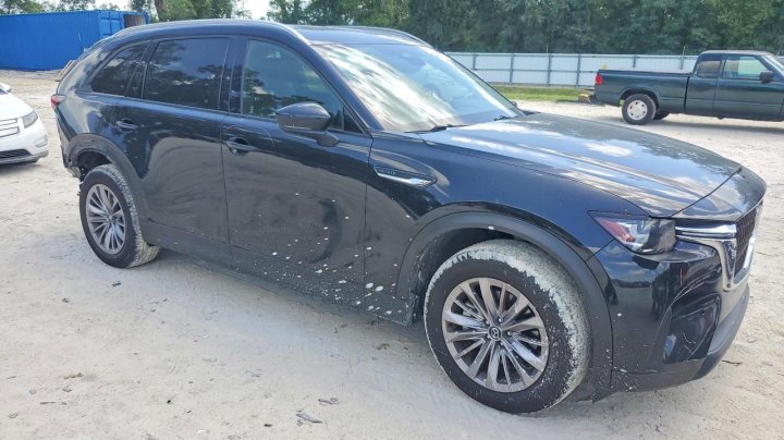 Mazda CX-90  2025