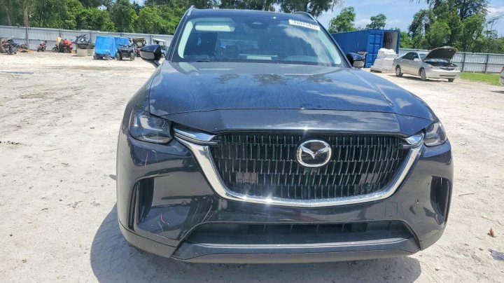 Mazda CX-90  2025