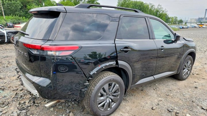 Nissan Pathfinder  2026