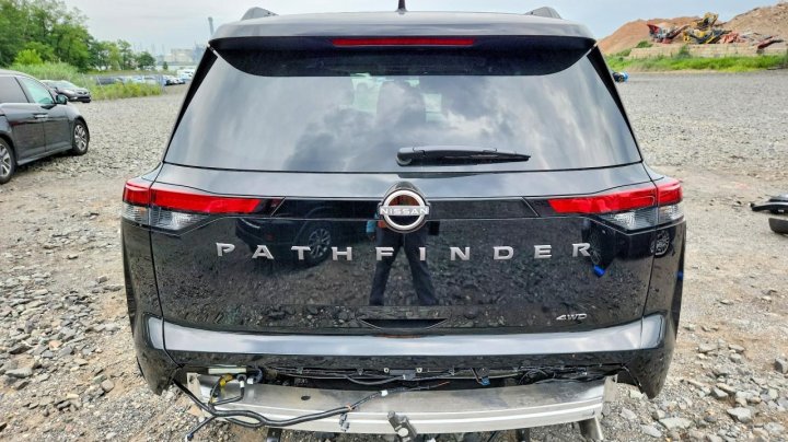 Nissan Pathfinder  2026