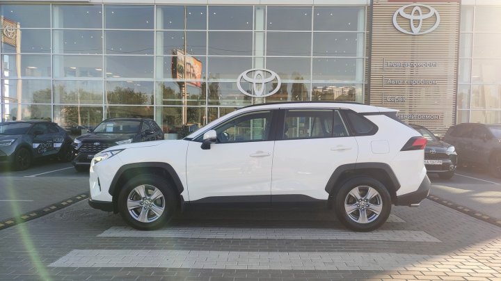 Toyota RAV4 Active + 2023