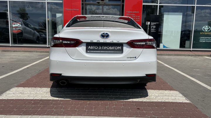 Toyota Camry Premium 2023