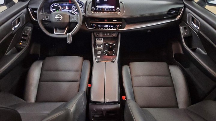 Nissan ROGUE  2025