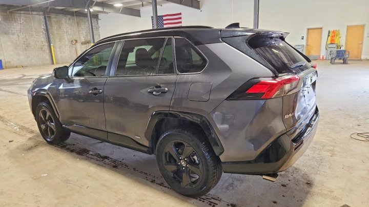 Toyota RAV4  2021