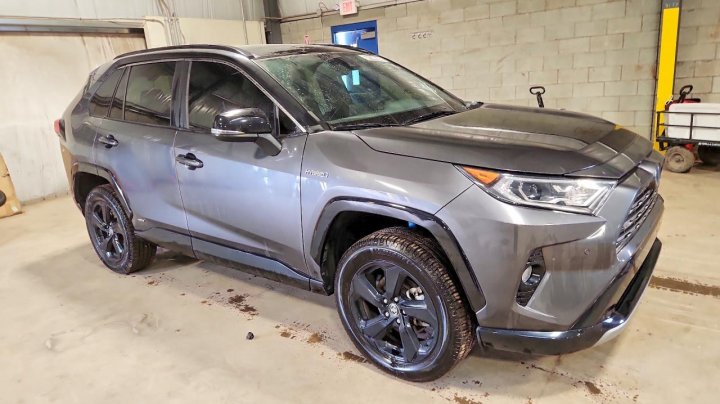 Toyota RAV4  2021