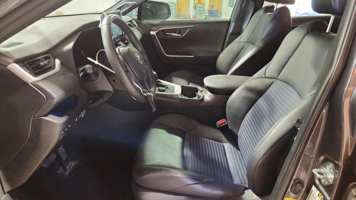 Toyota RAV4  2021