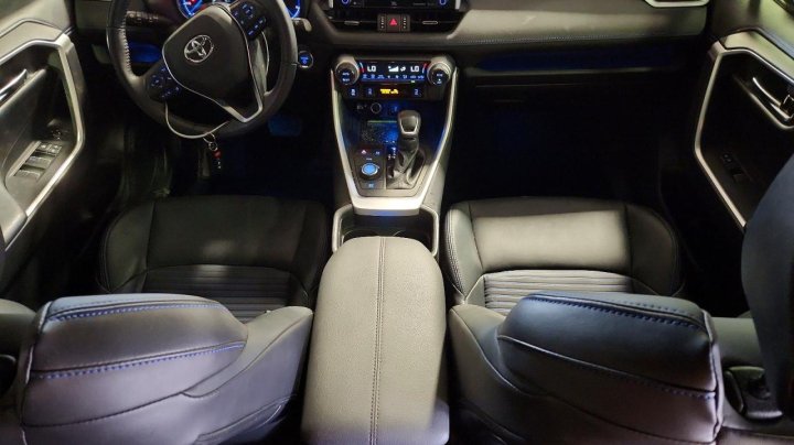 Toyota RAV4  2021