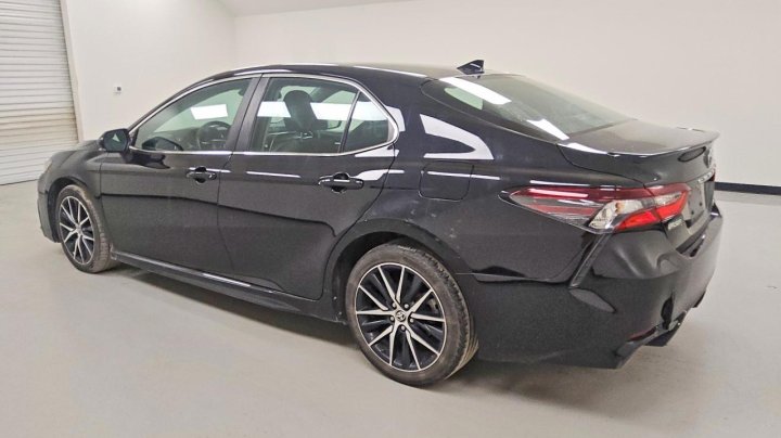 Toyota Camry  2023