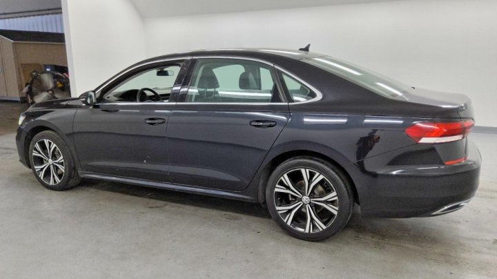 Volkswagen PASSAT  2021