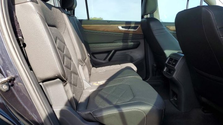 Volkswagen Atlas SE 2025