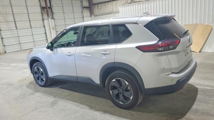Nissan ROGUE  2024