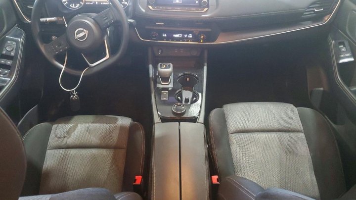 Nissan ROGUE  2024