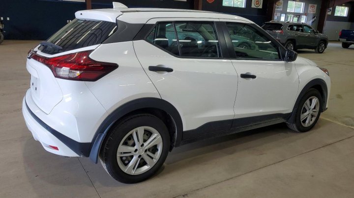 Nissan Kicks  2023
