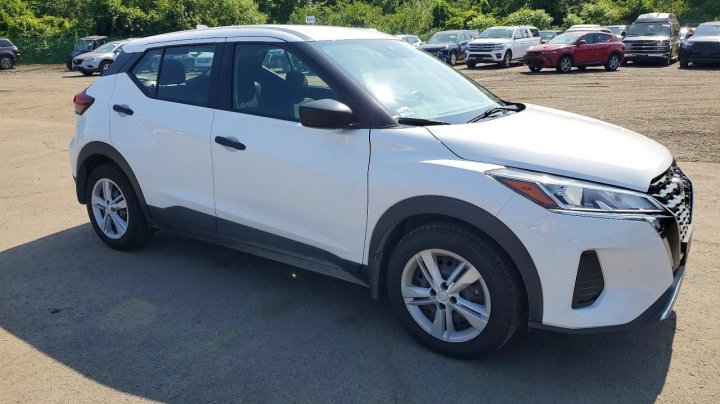 Nissan Kicks  2023