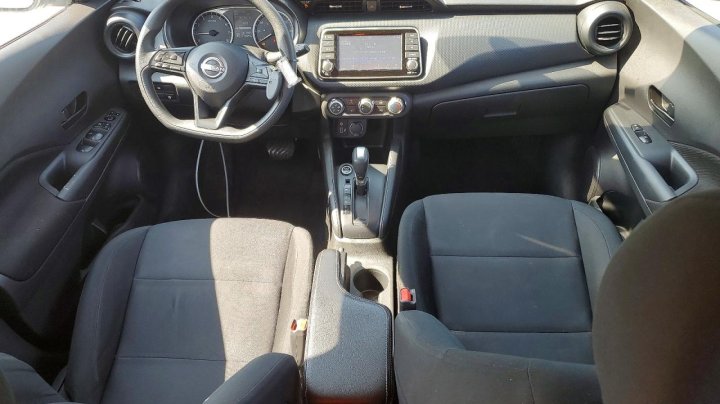 Nissan Kicks  2023
