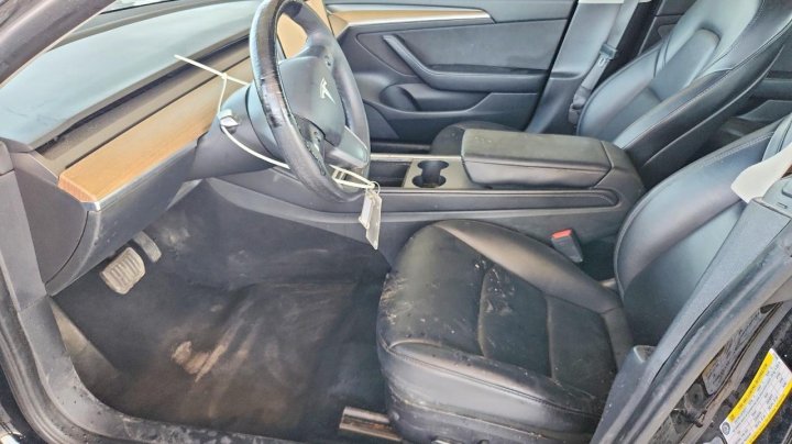 Tesla MODEL  2022