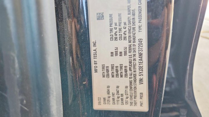 Tesla MODEL  2022
