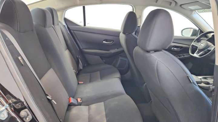 Nissan Sentra  2023