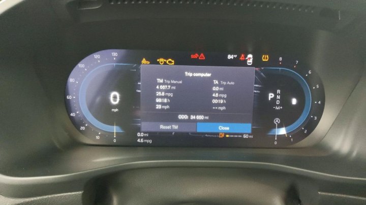 Volvo XC40  2024