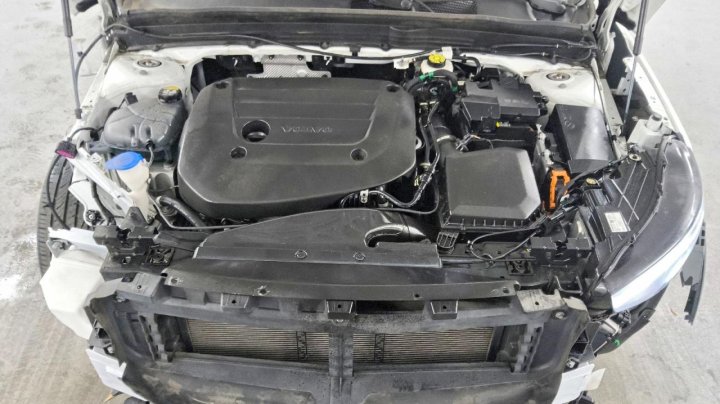 Volvo XC40  2024