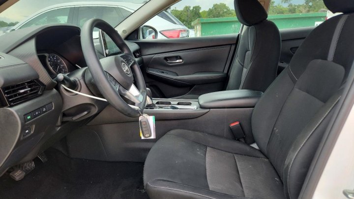 Nissan Sentra  2025