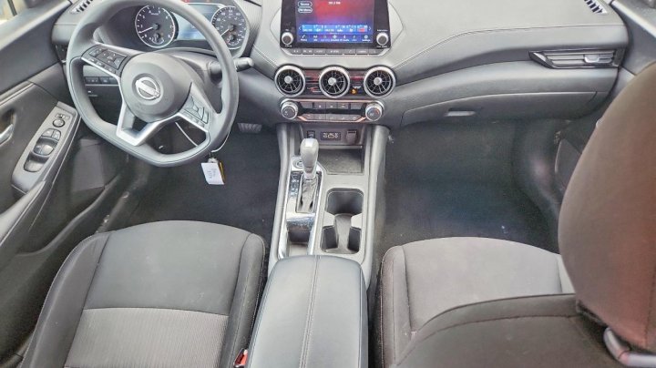 Nissan Sentra  2025